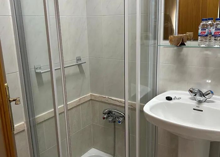 Pension* As Vinas Puebla Del Brollon